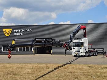 Scania R590 V8 8x2 / HMF 9520 CRANE - JIB - WINCH / TRACTOR